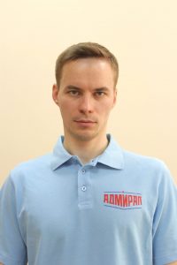 http://fsk-admiral.ru/wp-content/uploads/2021/05/Баранов-Алексей-Викторович-тренер-по-плаванию-1-rotated-200x300.jpg
